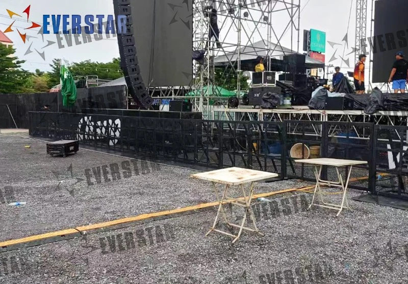 ライブイベント用の頑丈な群衆バリア